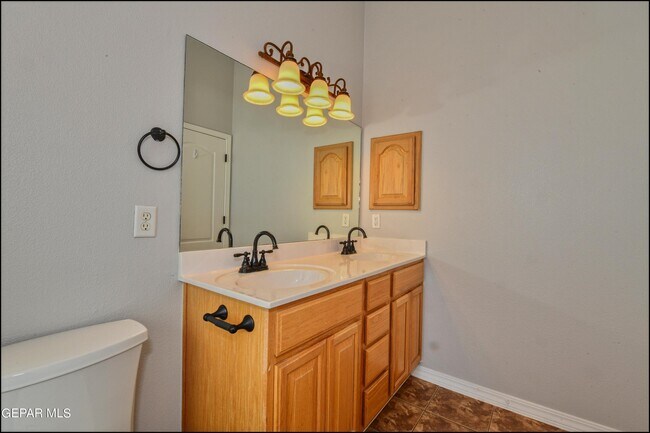 Building Photo - 11651 Dos Palmas Dr
