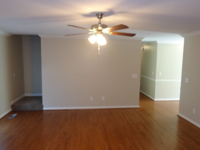 Building Photo - 406 Williamsport Dr