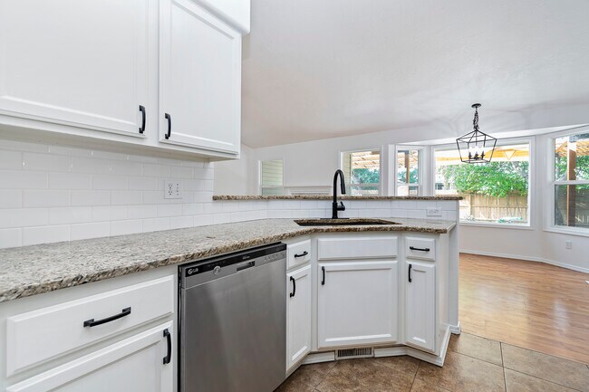 Building Photo - 4467 S Falconrest Way