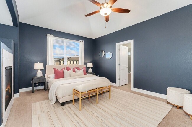 Building Photo - Evolve Real Estate: Evolve Real Estate: Meticulous Executive 4 Bedroom Plus Den Plus Finished Bas...