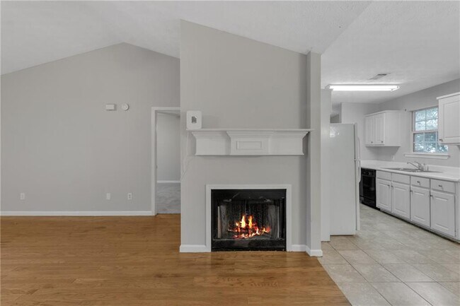 Building Photo - 7955 Trinity Park Dr