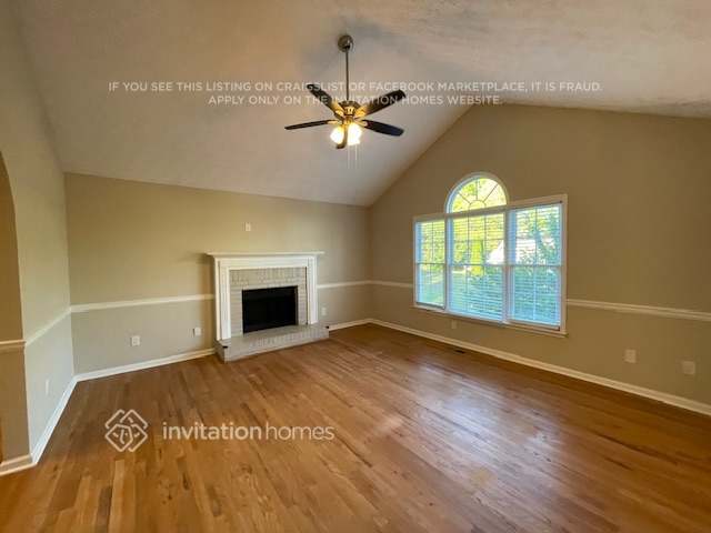 Building Photo - 425 Austin Dr