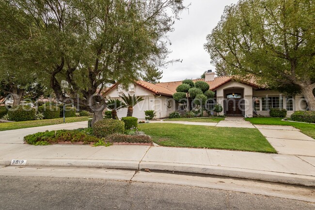 Building Photo - 4 Bedroom/2.5 Bath Home with Paid Solar and a Pool - $2950 Per Month!