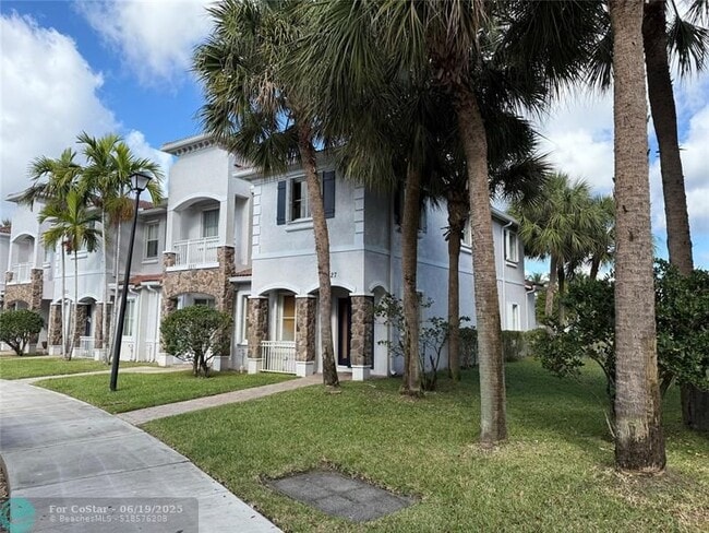 Building Photo - 8227 SW 27th St