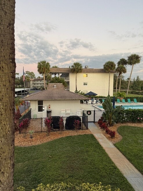 Building Photo - 5635 Rattlesnake Hammock Rd