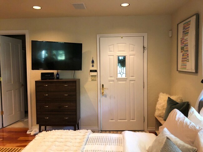 Building Photo - 46 Heather Ln