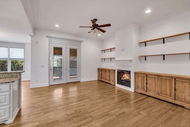 Building Photo - Stunning rental home on a premium lot in s...