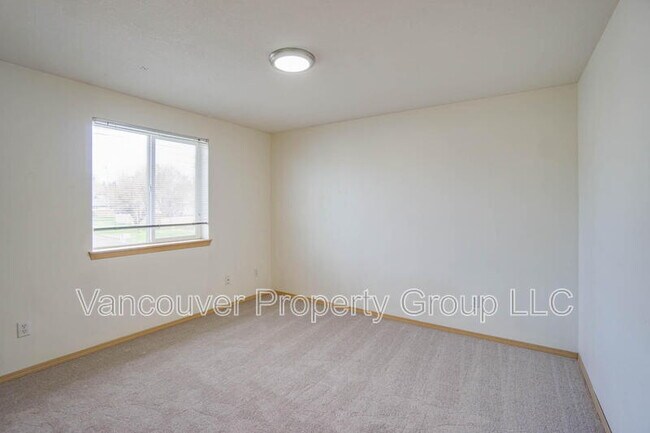 Building Photo - 1100 W 30th St