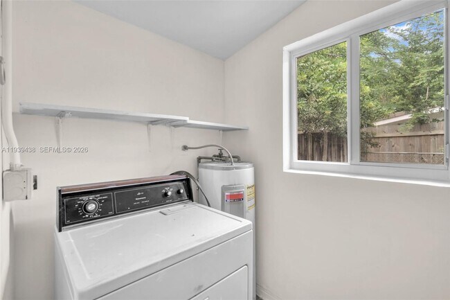 Building Photo - 5133 NE 18th Terrace