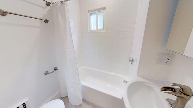 Building Photo - 42-44 Gorham