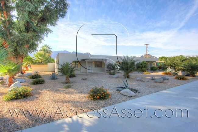 Building Photo - (*) Ave. La Fonda 78660