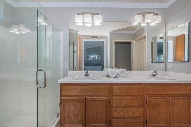 Building Photo - Beautifully Furnished Carlsbad Rental Near...