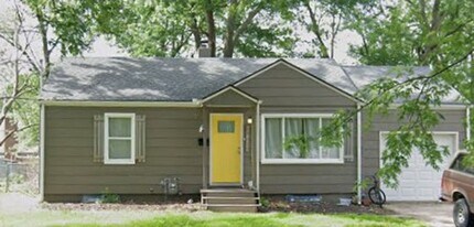 Building Photo - Charming 2-Bedroom, 1-Bath Home in Raytown, MO – Modern Finishes & Spacious Yard!
