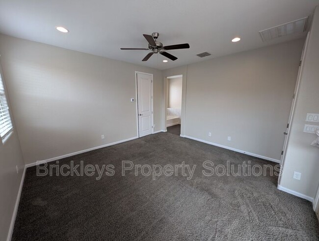 Building Photo - 10564 East Sebring Avenue