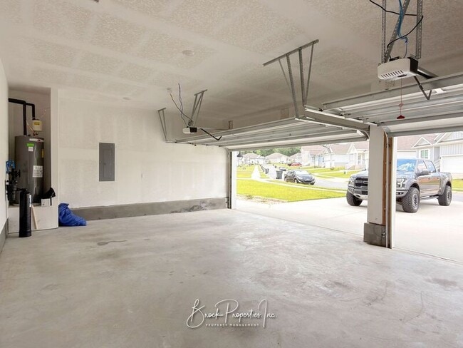 Building Photo - 6052 Rutherford Lp