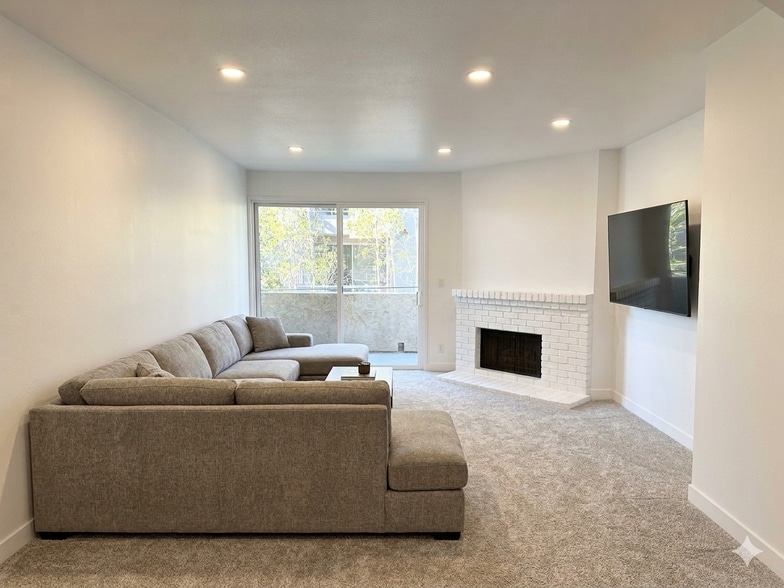 Building Photo - 1663 Veteran Ave