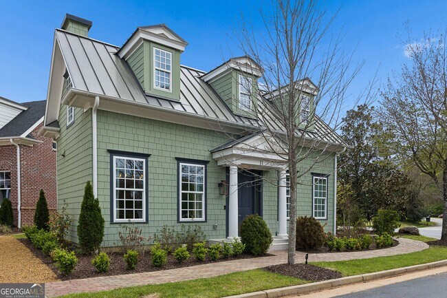 Building Photo - 11 Bourbon St