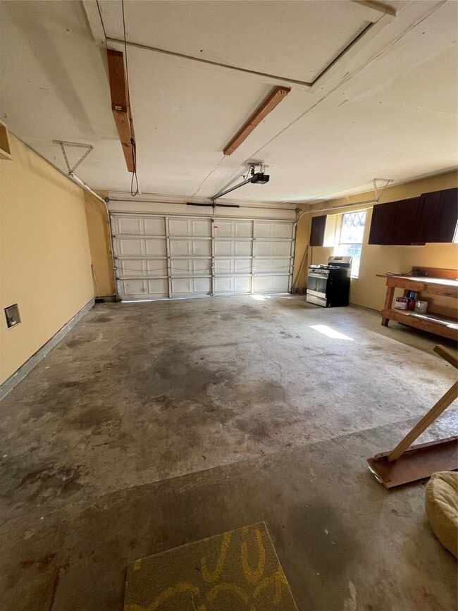 Building Photo - 11014 Landsbury Cir