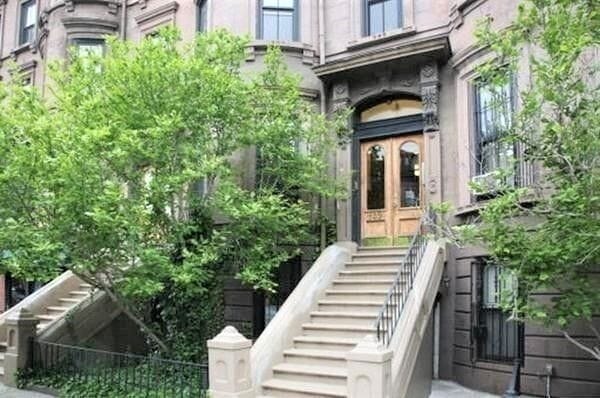 Building Photo - 529 Columbus Ave