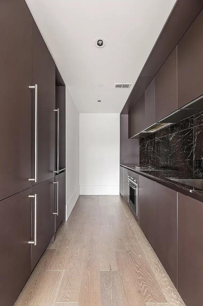 Building Photo - 429 Kent Ave