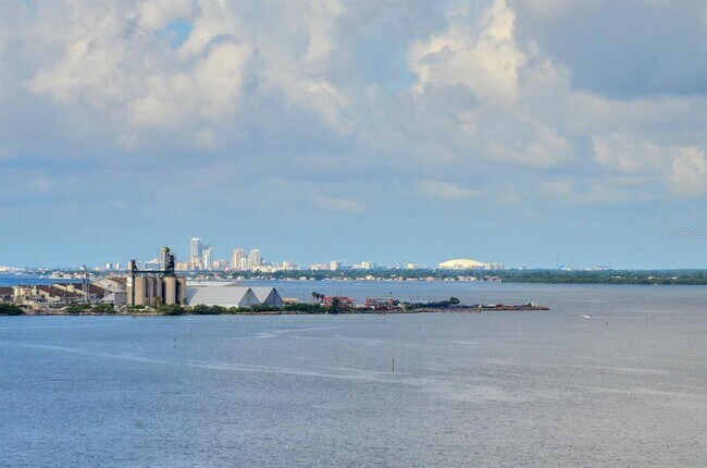 Building Photo - 5823 Bowen Daniel Dr