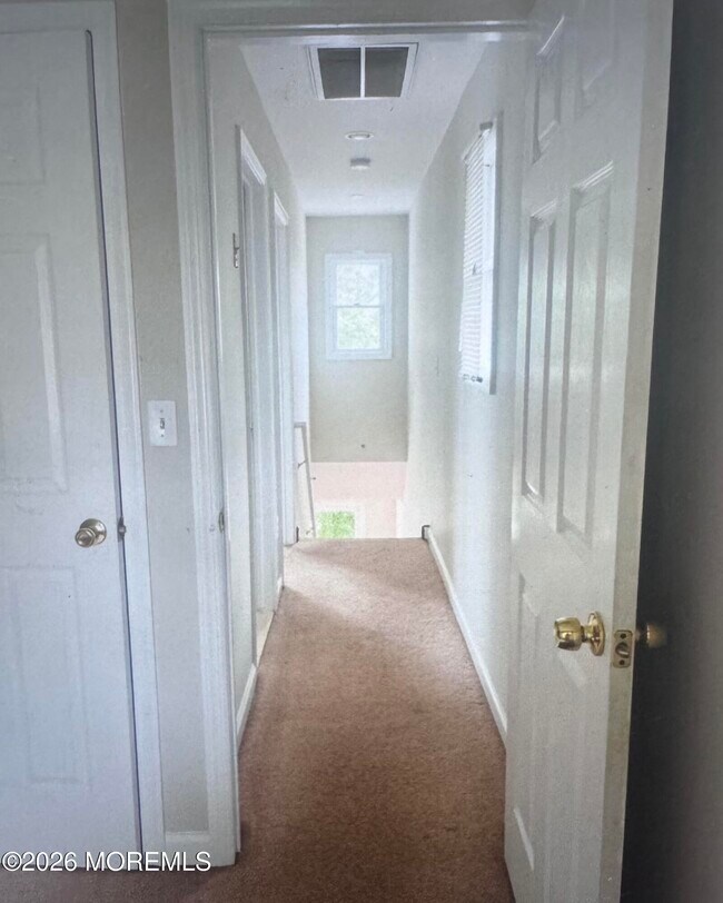 Building Photo - 1137 Woodmere Dr