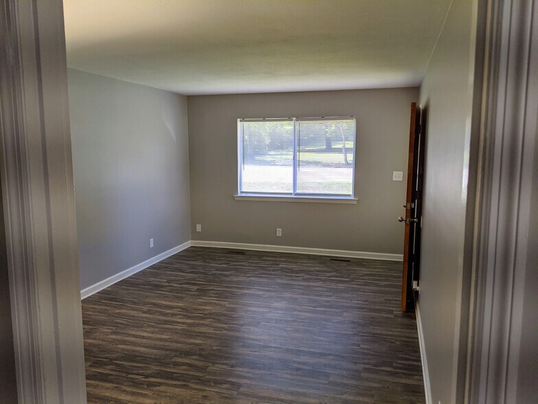 Building Photo - 4812 Eula Cir