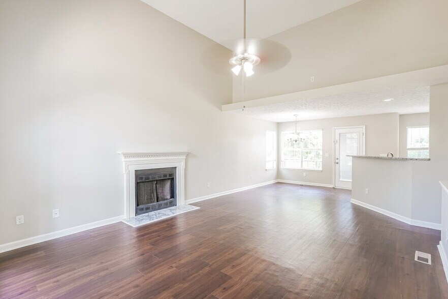 Building Photo - 1207 Cedarbend Dr
