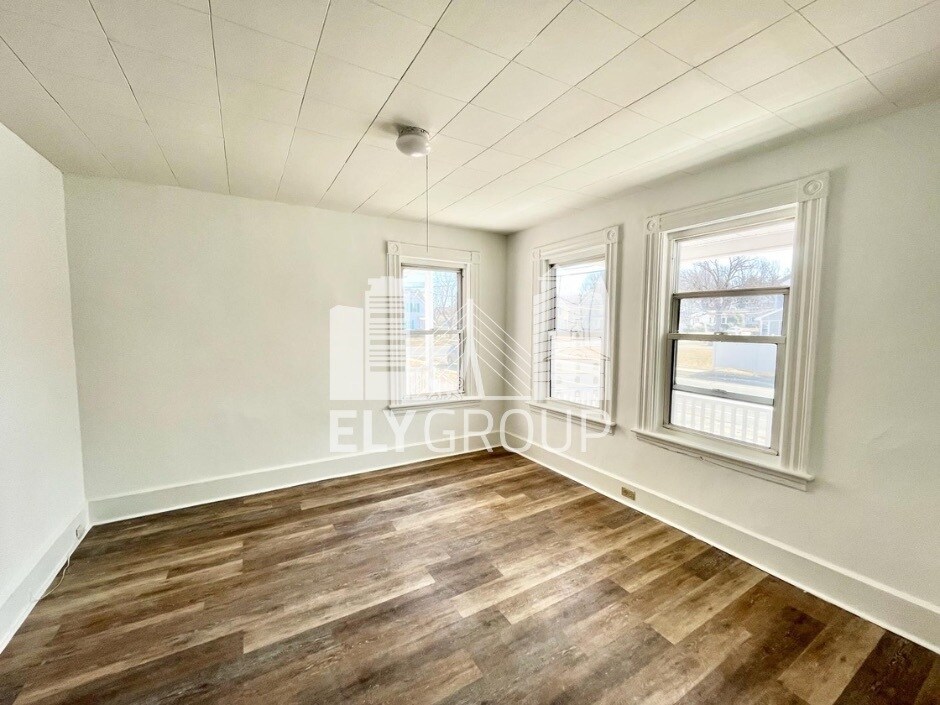 Building Photo - 9 Manchester St