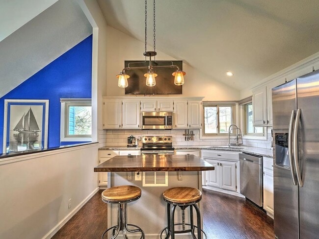 Building Photo - Papillion Home For Rent Near Offutt AFB