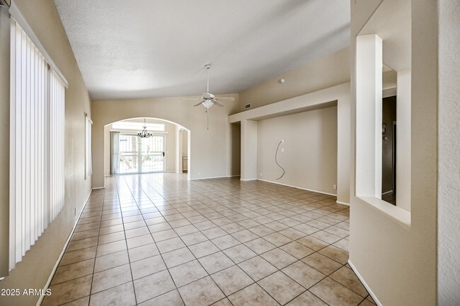 Building Photo - 9021 W Escuda Dr