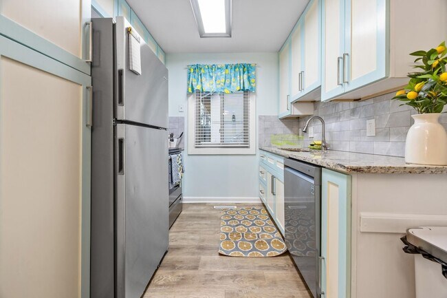 Building Photo - 3015 Old Bryan Dr