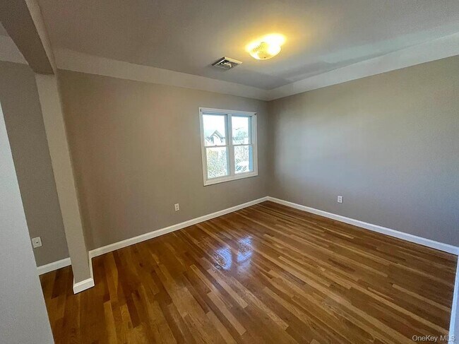 Building Photo - 157-24 20th Rd