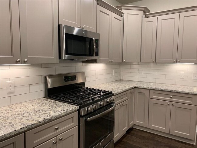 Building Photo - 1513 Crestwood Hills Ln