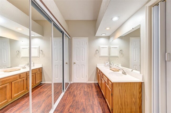 Building Photo - 8746 E Rylander Cir