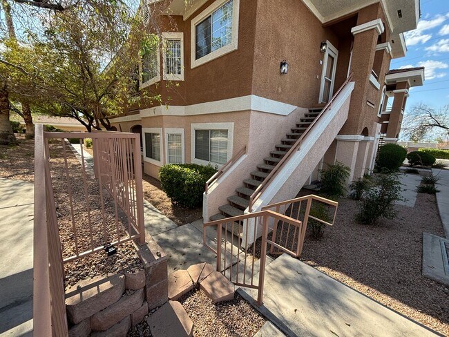 Building Photo - Beautiful 2Bed/2Bath Condo located in the ...