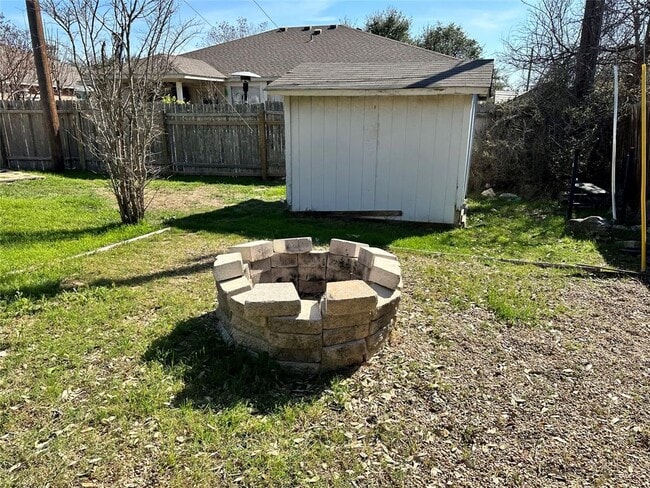 Building Photo - 4103 Natural Bridge Ct