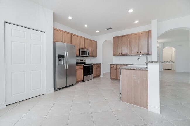 Building Photo - 10324 Willow Oaks Trail
