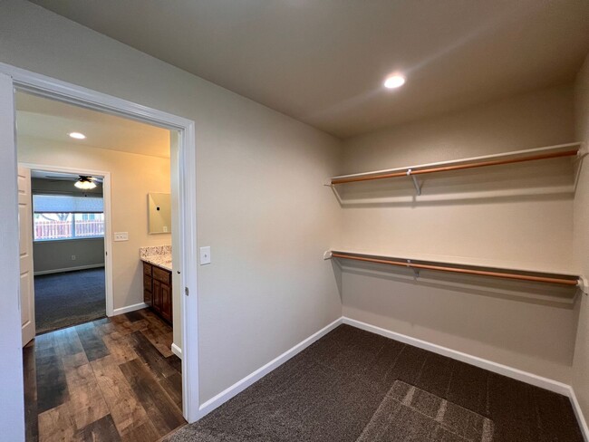 Building Photo - 4-bedroom home in Fallon