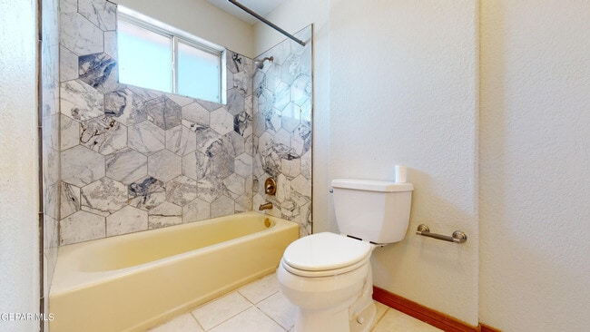 Building Photo - 9033 Leo St