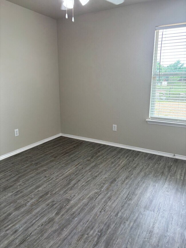 Building Photo - 4/2/2 Keller ISD