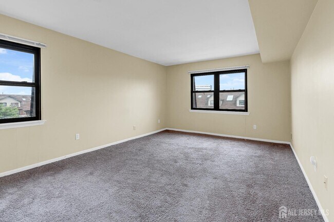 Building Photo - 101 Beverly Hl Ter
