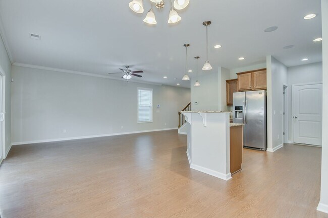 Building Photo - 3 Bedroom 2.5 Bath in Grovetown!