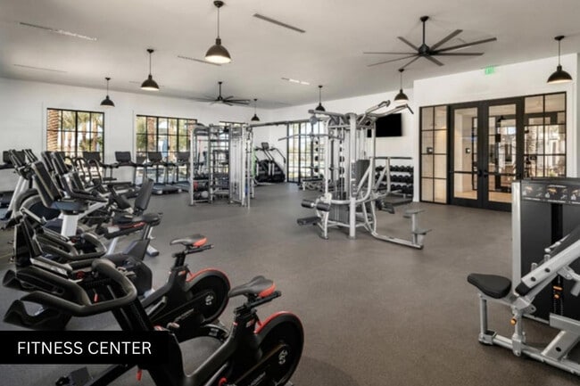 Building Photo - 12091 N San Clemente St