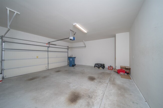 Building Photo - 5815 River Timber Trl