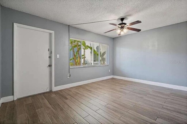 Building Photo - 379 47th Ave N