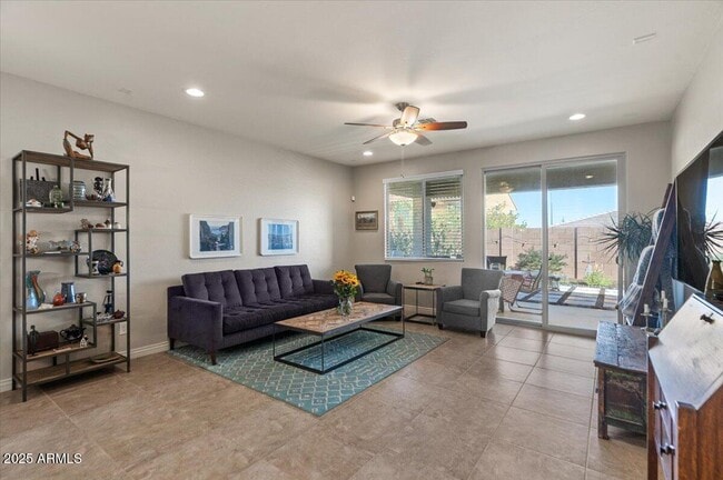 Building Photo - 2674 E Cherry Hill Dr