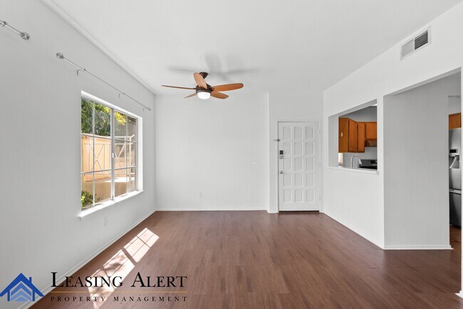 Building Photo - 23709 Del Monte Dr.