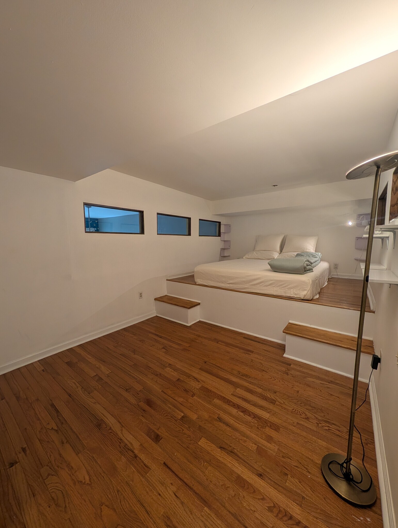 master bedroom - 518 Gregory Ave