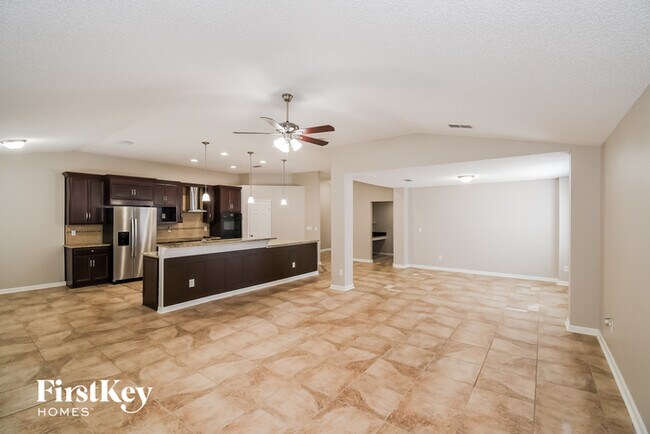 Building Photo - 13990 Summer Breeze Dr